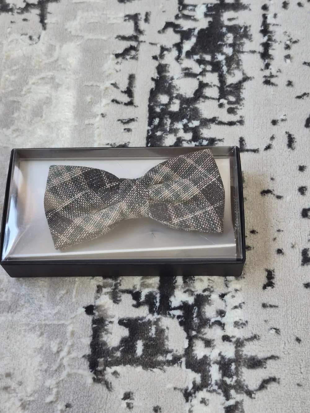 Adjustable plaid neck bow tie, folded pocket square new,